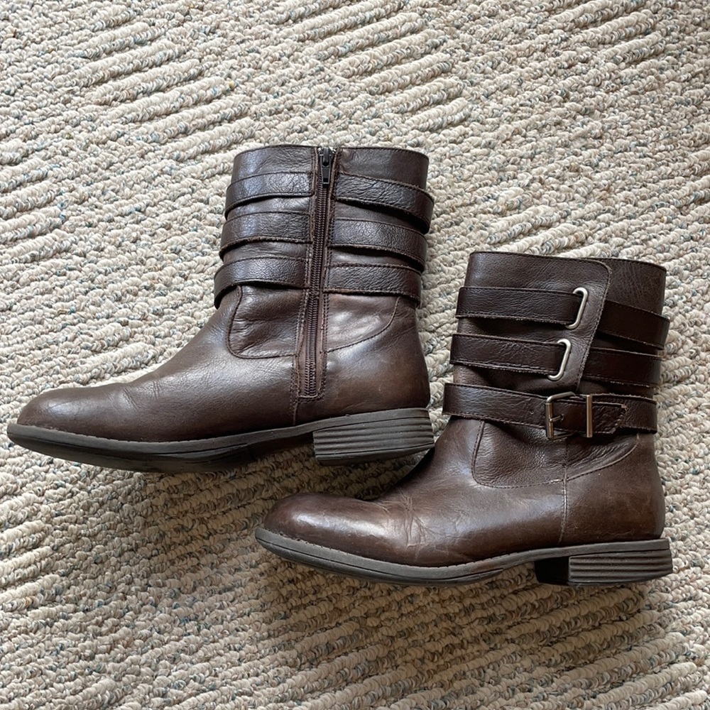 Kennith Cole Leather Ankle Boots
